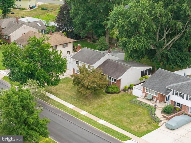 406 YORKSHIRE RD, Cherry Hill, NJ 08034