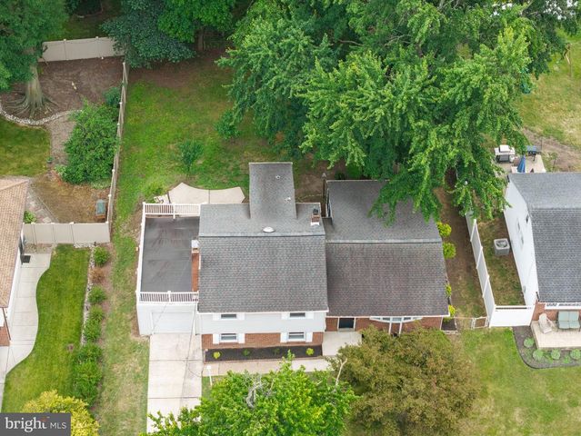 406 YORKSHIRE RD, Cherry Hill, NJ 08034