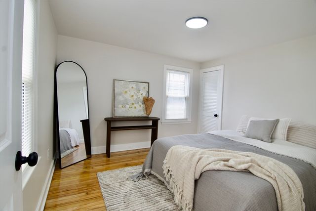 1657 Carew St, Springfield, MA 01104