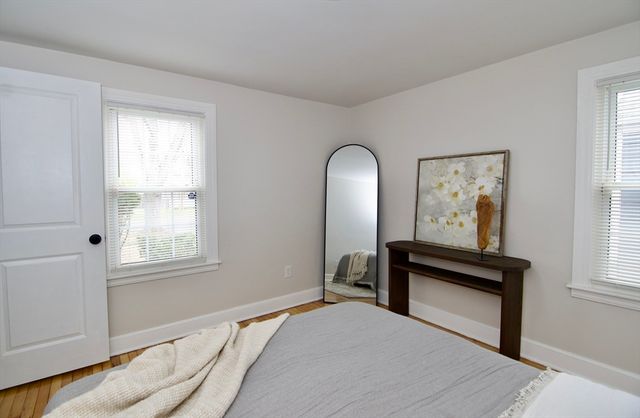 1657 Carew St, Springfield, MA 01104