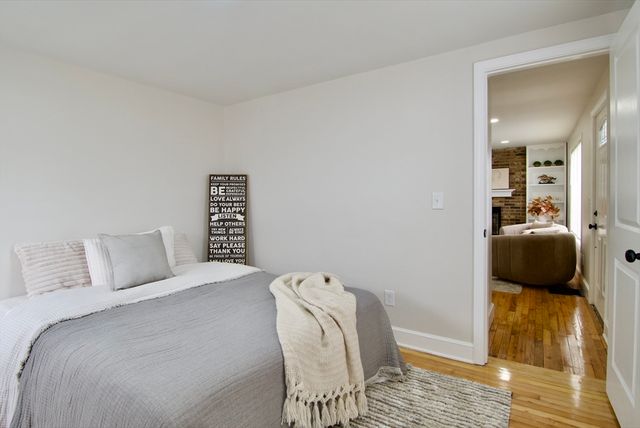 1657 Carew St, Springfield, MA 01104