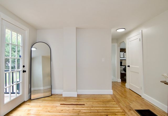 1657 Carew St, Springfield, MA 01104