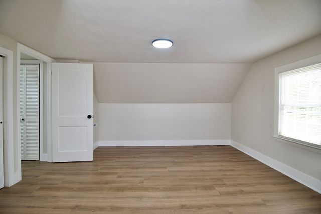 1657 Carew St, Springfield, MA 01104
