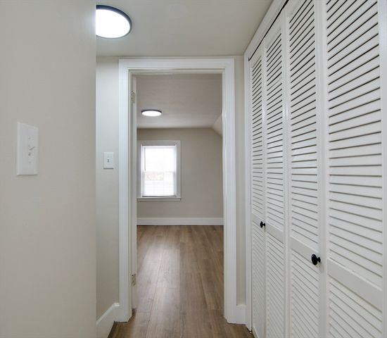 1657 Carew St, Springfield, MA 01104