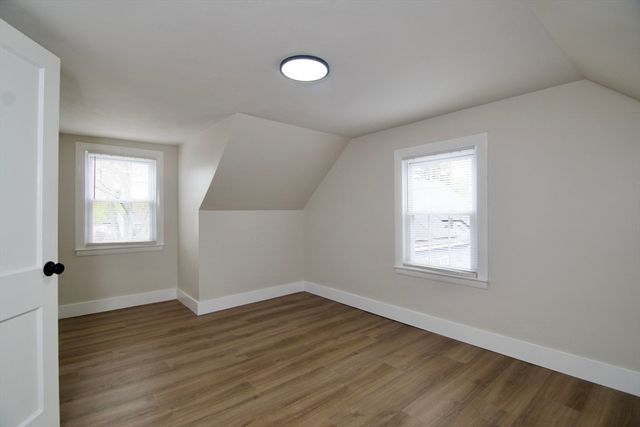 1657 Carew St, Springfield, MA 01104