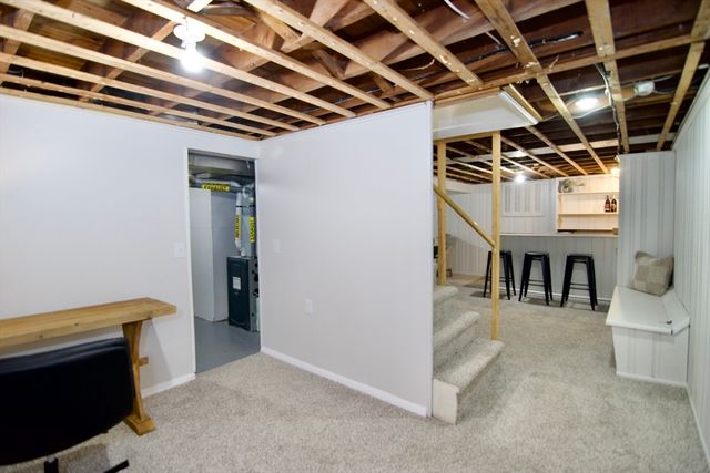 1657 Carew St, Springfield, MA 01104