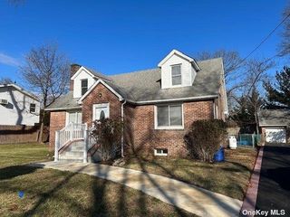 9 Grange Street, Huntington, NY 11743