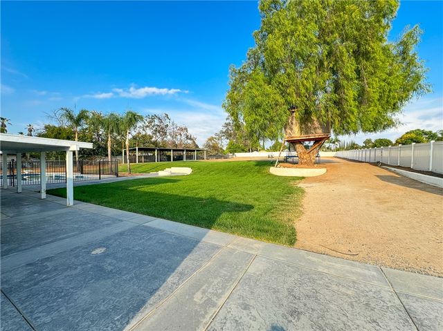 16698 Washington Street, Riverside, CA 92504