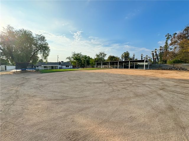 16698 Washington Street, Riverside, CA 92504