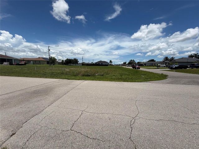 2829 NE 5TH AVENUE, Cape Coral, FL 33909