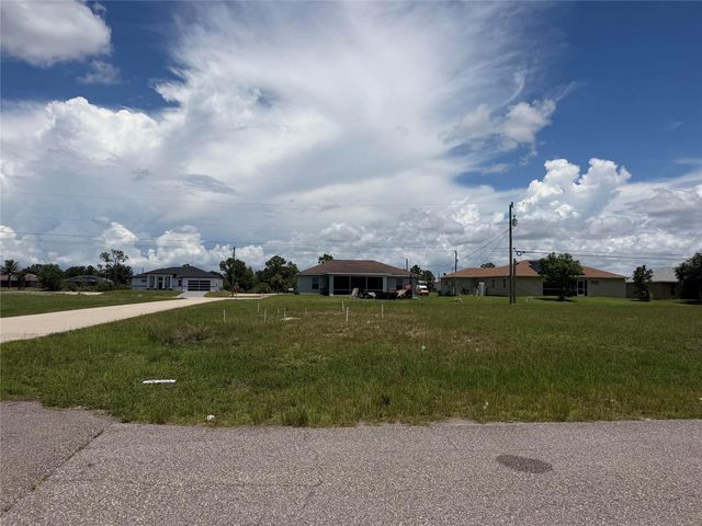 2829 NE 5TH AVENUE, Cape Coral, FL 33909