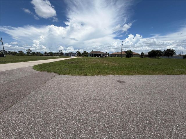2829 NE 5TH AVENUE, Cape Coral, FL 33909
