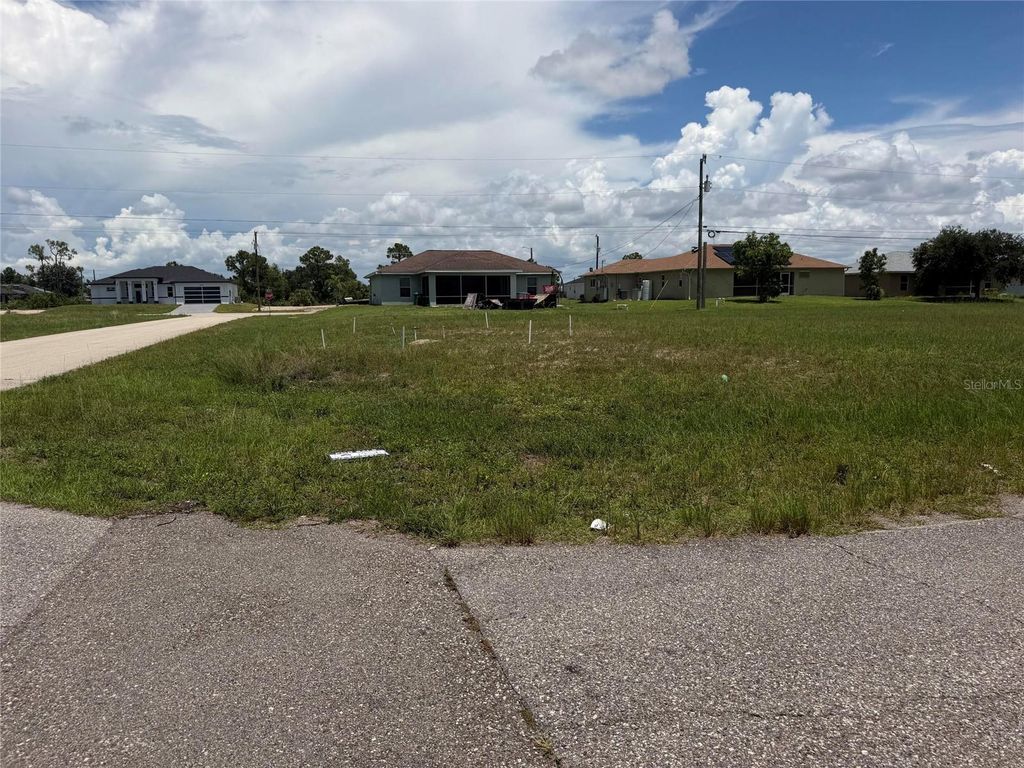 2829 NE 5TH AVENUE, Cape Coral, FL 33909