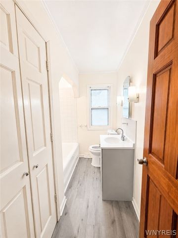 31 Dartmouth Avenue, Buffalo, NY 14215