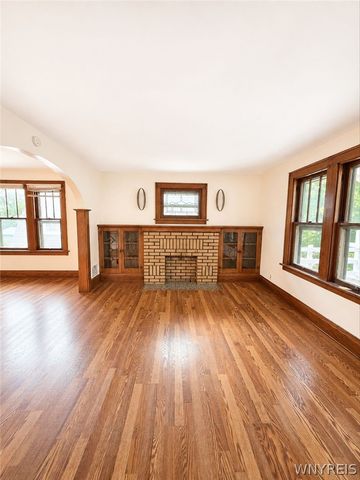 31 Dartmouth Avenue, Buffalo, NY 14215