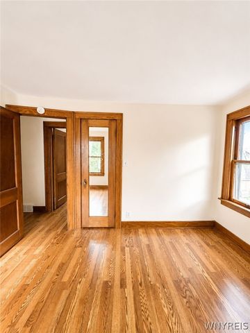 31 Dartmouth Avenue, Buffalo, NY 14215