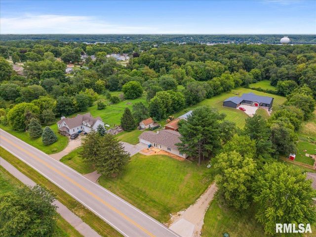 1610 WISCONSIN Street, Le Claire, IA 52753