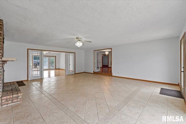 1610 WISCONSIN Street, Le Claire, IA 52753