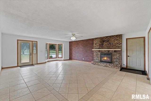 1610 WISCONSIN Street, Le Claire, IA 52753