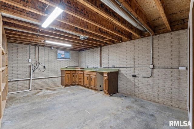 1610 WISCONSIN Street, Le Claire, IA 52753