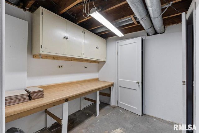 1610 WISCONSIN Street, Le Claire, IA 52753