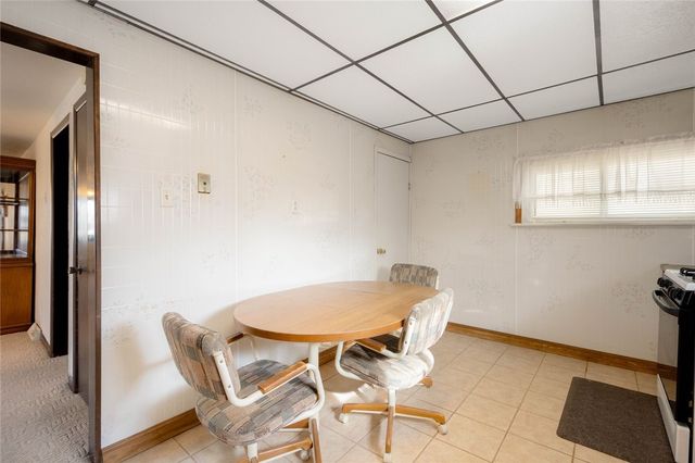 17 Hickory St, Burgettstown Boro, PA 15021