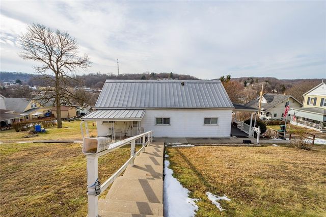 17 Hickory St, Burgettstown Boro, PA 15021