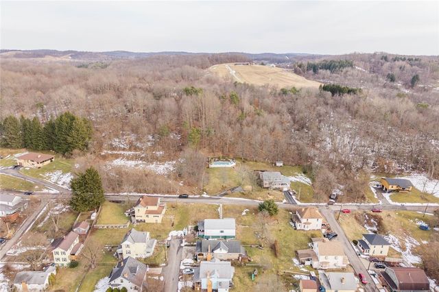 17 Hickory St, Burgettstown Boro, PA 15021