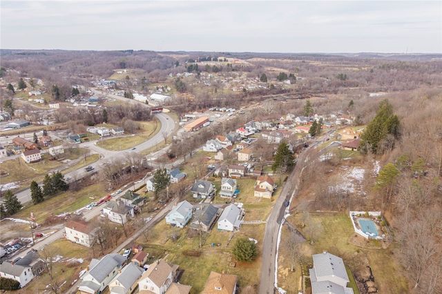 17 Hickory St, Burgettstown Boro, PA 15021