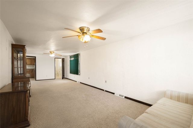 17 Hickory St, Burgettstown Boro, PA 15021