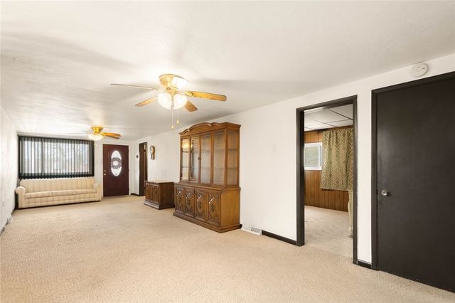 17 Hickory St, Burgettstown Boro, PA 15021