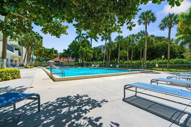 3200 Port Royale Dr N 806, Fort Lauderdale, FL 33308