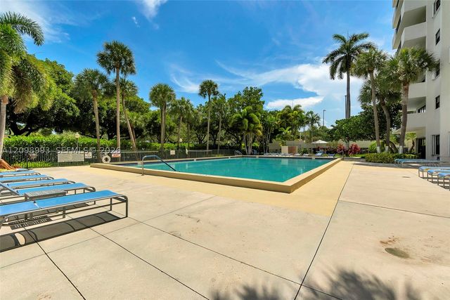 3200 Port Royale Dr N 806, Fort Lauderdale, FL 33308