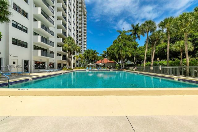 3200 Port Royale Dr N 806, Fort Lauderdale, FL 33308