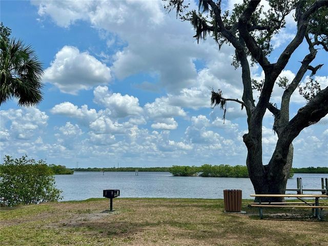 3285 SANTA BARBARA DR, Punta Gorda, FL 33983