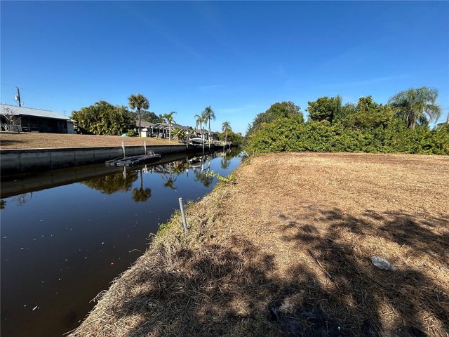 3285 SANTA BARBARA DR, Punta Gorda, FL 33983