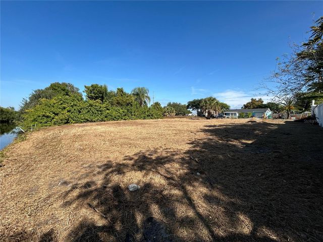 3285 SANTA BARBARA DR, Punta Gorda, FL 33983