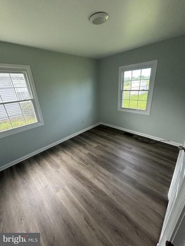 41 MESSENGER LN, Willingboro, NJ 08046
