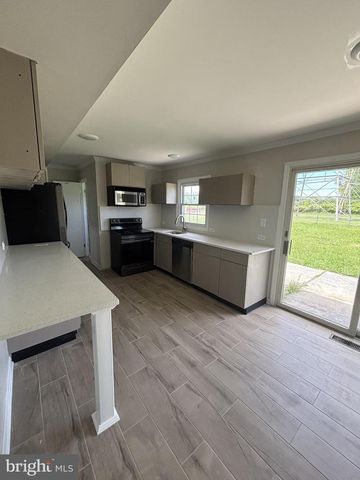 41 MESSENGER LN, Willingboro, NJ 08046