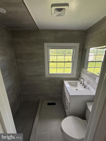 41 MESSENGER LN, Willingboro, NJ 08046