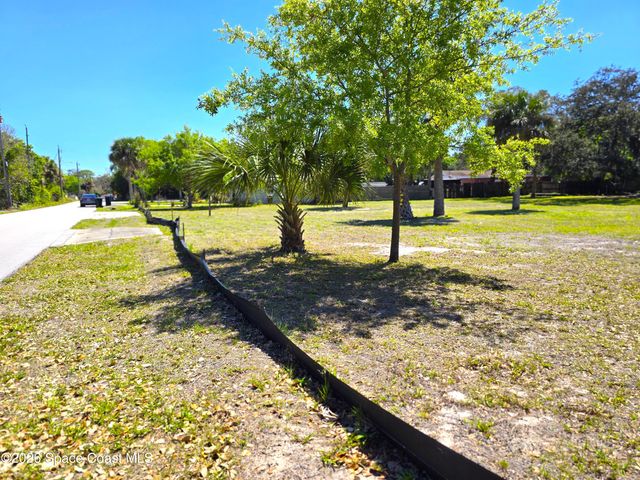 1852 Wabun Street NE, Palm Bay, FL 32905