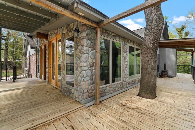 507 Woodway Lane, Longview, TX 75605