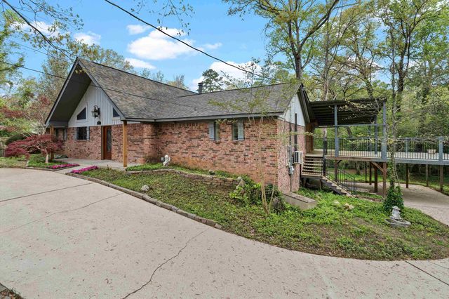 507 Woodway Lane, Longview, TX 75605