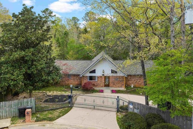 507 Woodway Lane, Longview, TX 75605