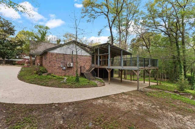 507 Woodway Lane, Longview, TX 75605