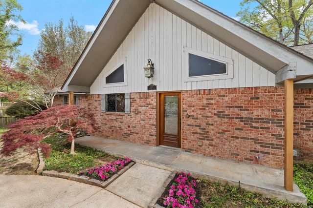 507 Woodway Lane, Longview, TX 75605