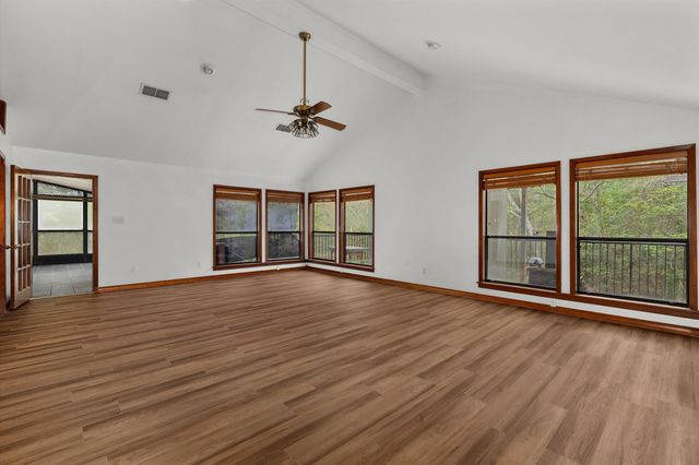 507 Woodway Lane, Longview, TX 75605