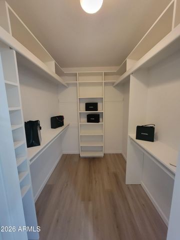 6250 E GELDING Drive, Scottsdale, AZ 85254