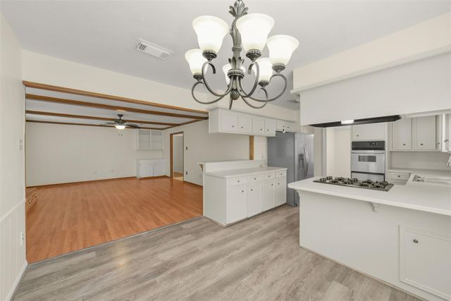 7818 Kleingreen Lane, Spring, TX 77379