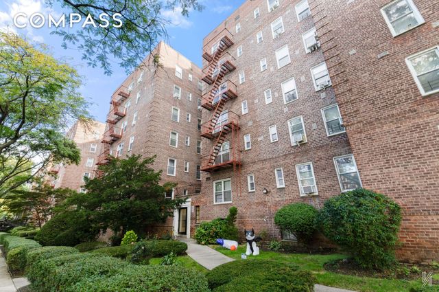 3955 51st St Apt 3G, New York City, NY 11377